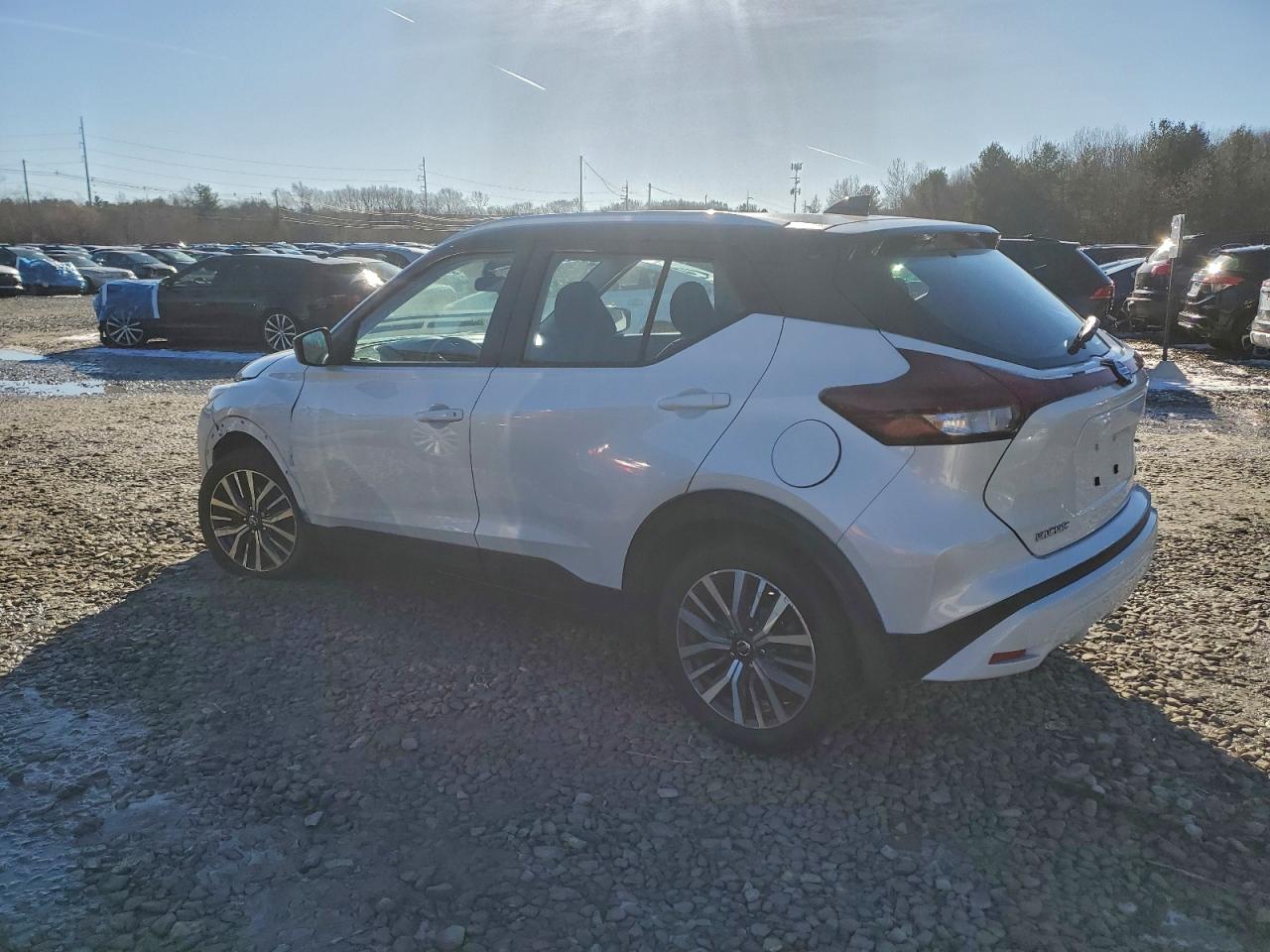 2021 NISSAN KICKS SV photo 2
