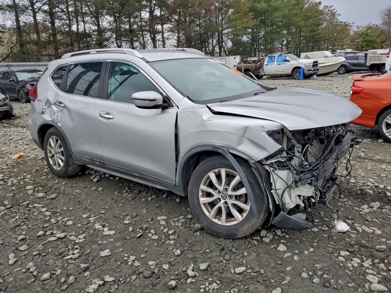 2018 NISSAN ROGUE S photo 4