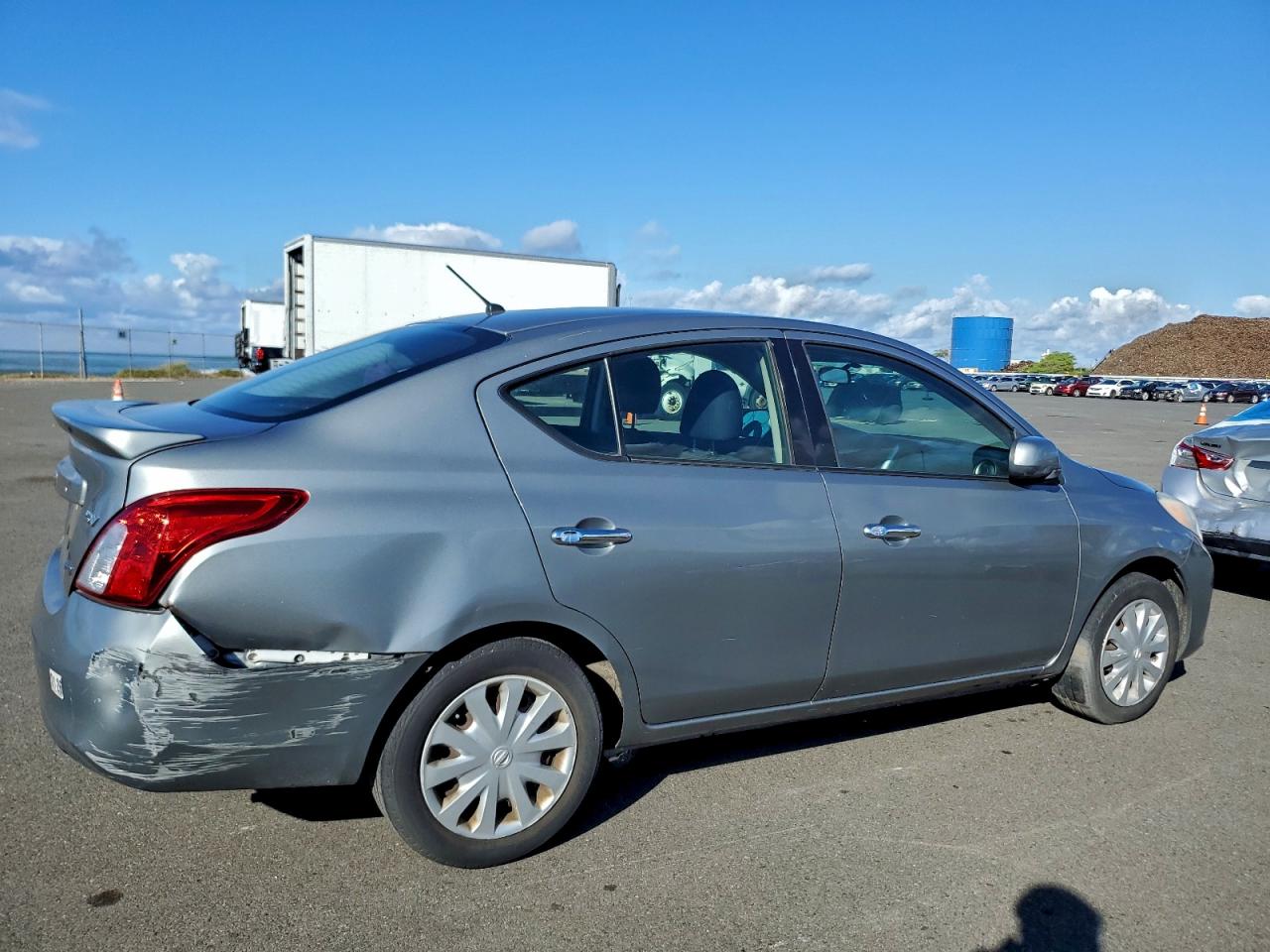 2014 NISSAN VERSA S photo 3