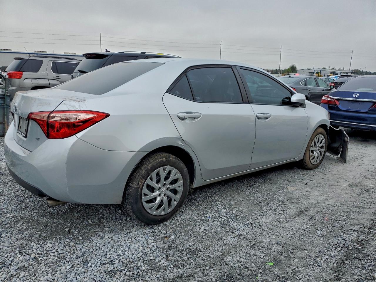 2019 TOYOTA COROLLA L photo 3