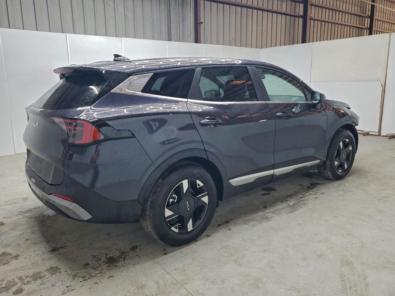 2026 KIA SPORTAGE LX photo 3