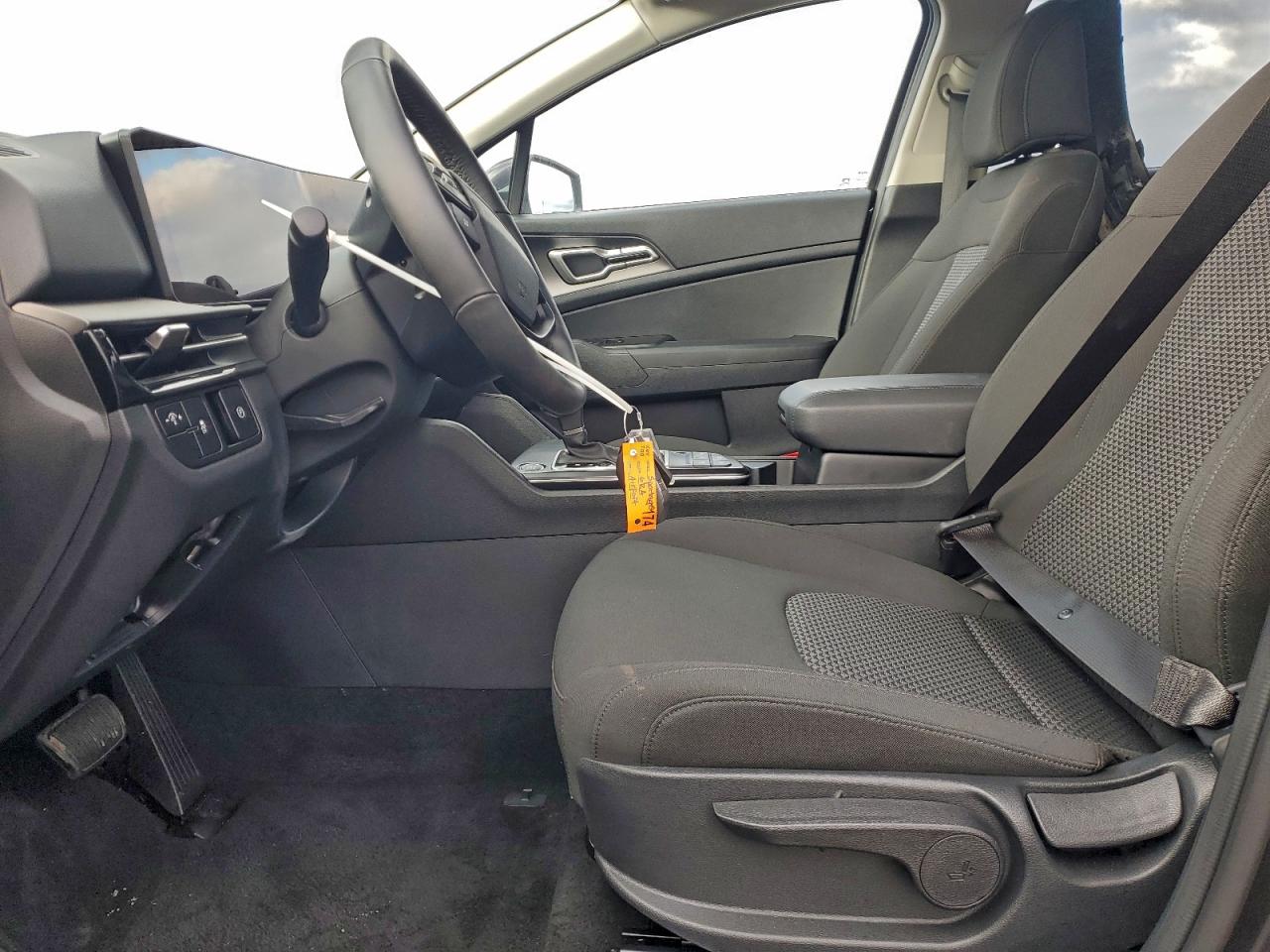 2026 KIA SPORTAGE LX photo 7
