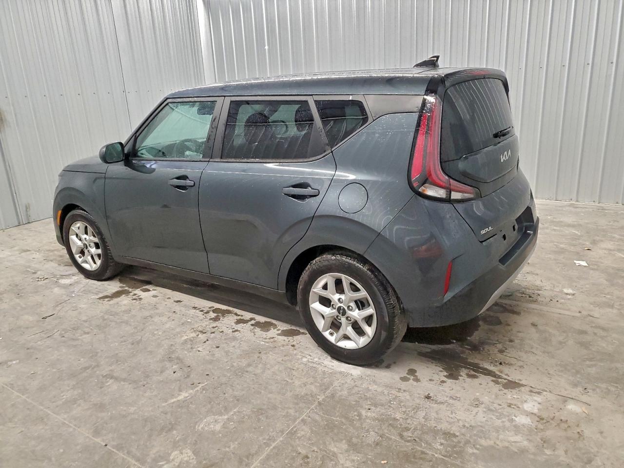 2025 KIA SOUL LX photo 2
