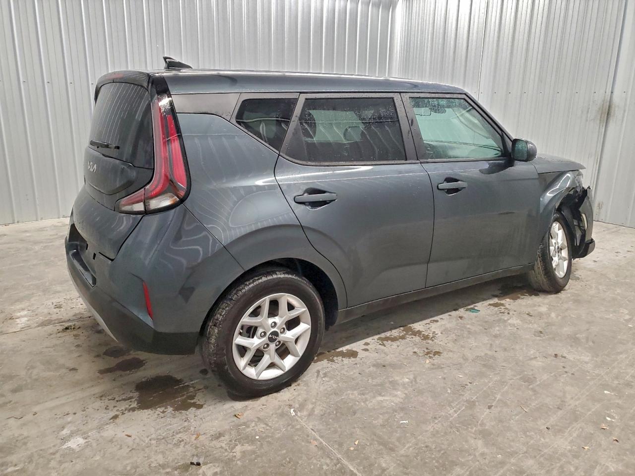 2025 KIA SOUL LX photo 3