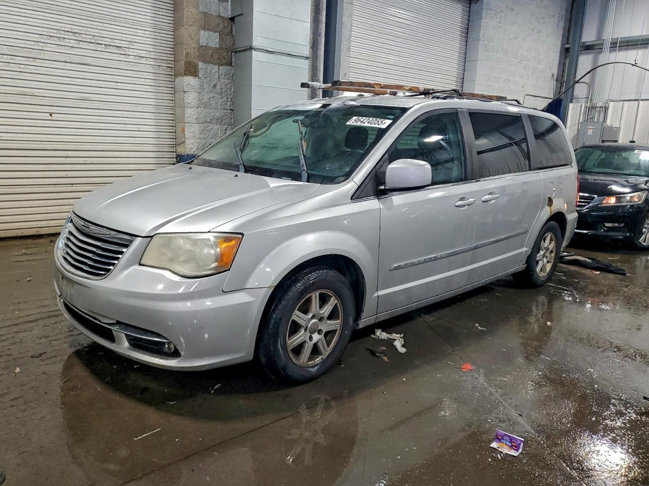 2011 CHRYSLER TOWN & COUNTRY TOURING — MECHANICAL damage — photo 1