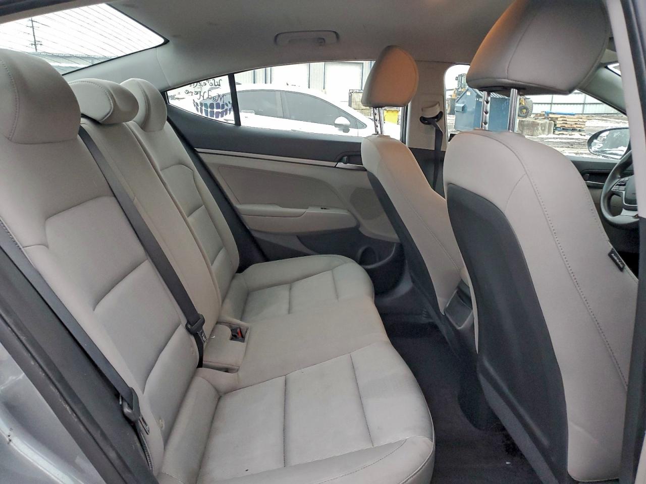 2017 HYUNDAI ELANTRA SE photo 10