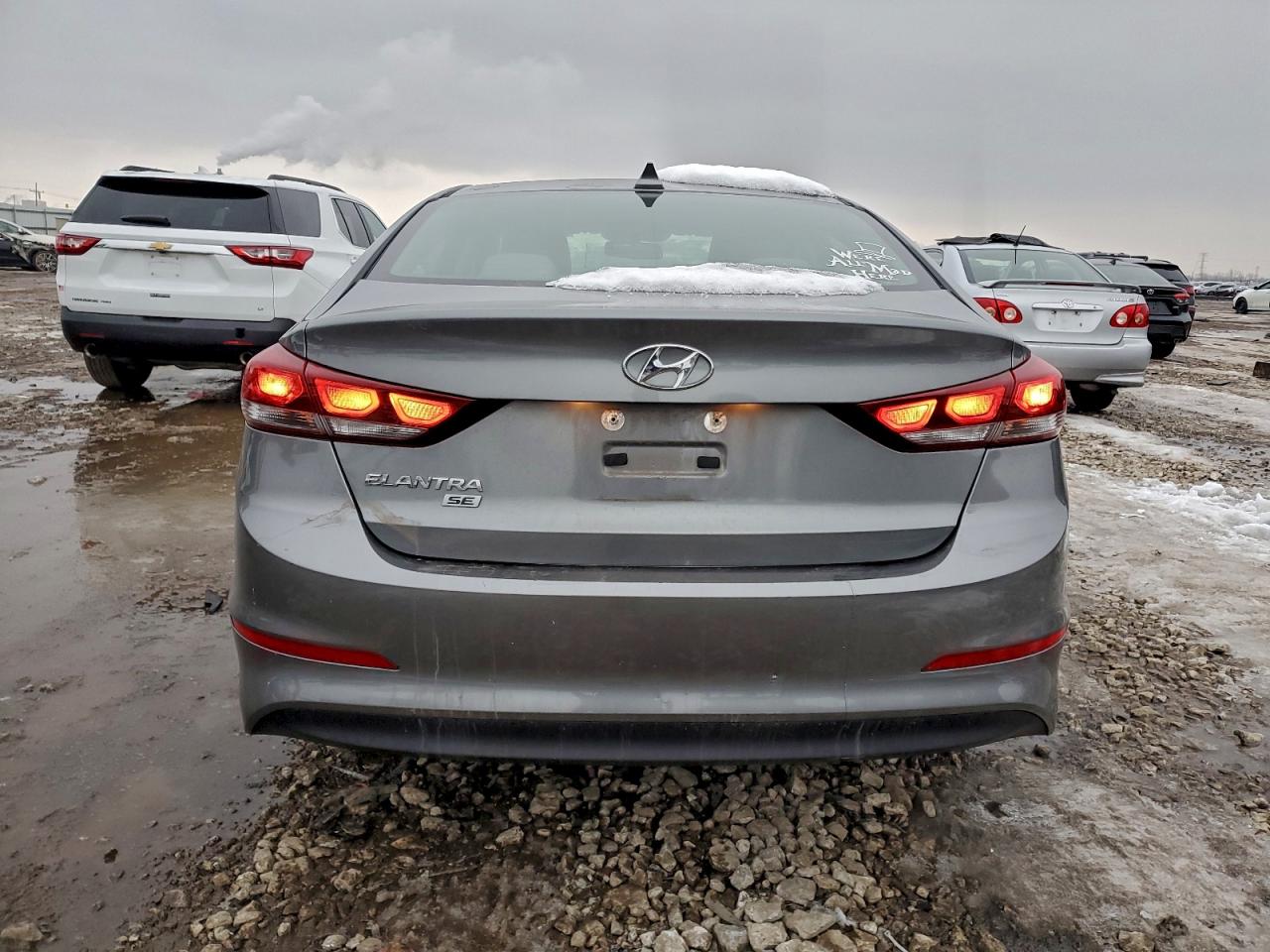 2017 HYUNDAI ELANTRA SE photo 6