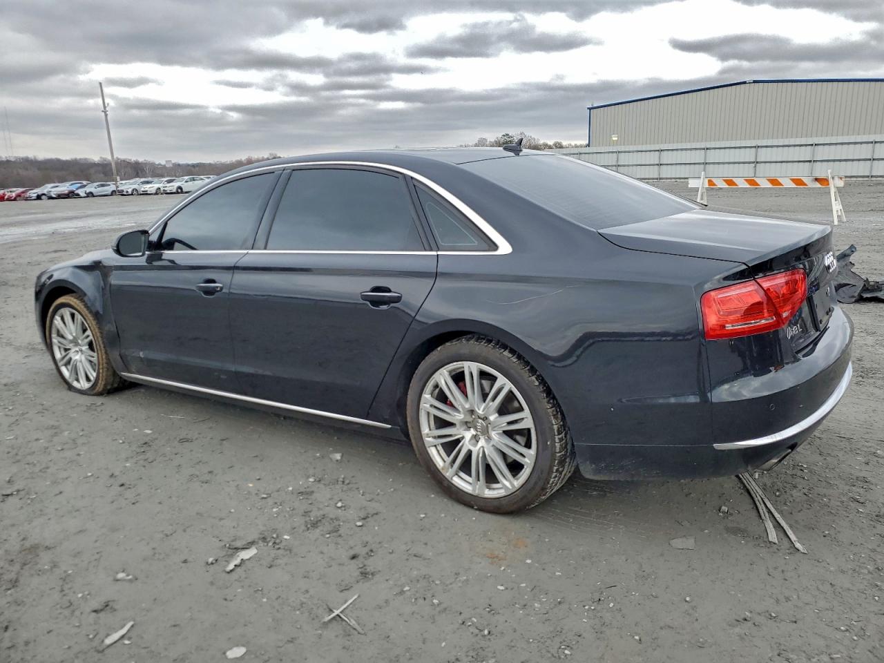 2011 AUDI A8 L QUATTRO photo 2