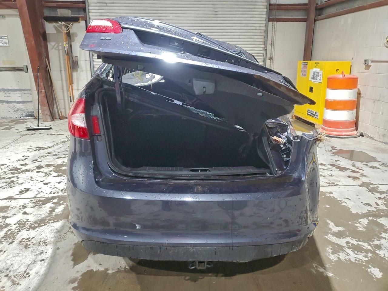2012 FORD FIESTA SE photo 6