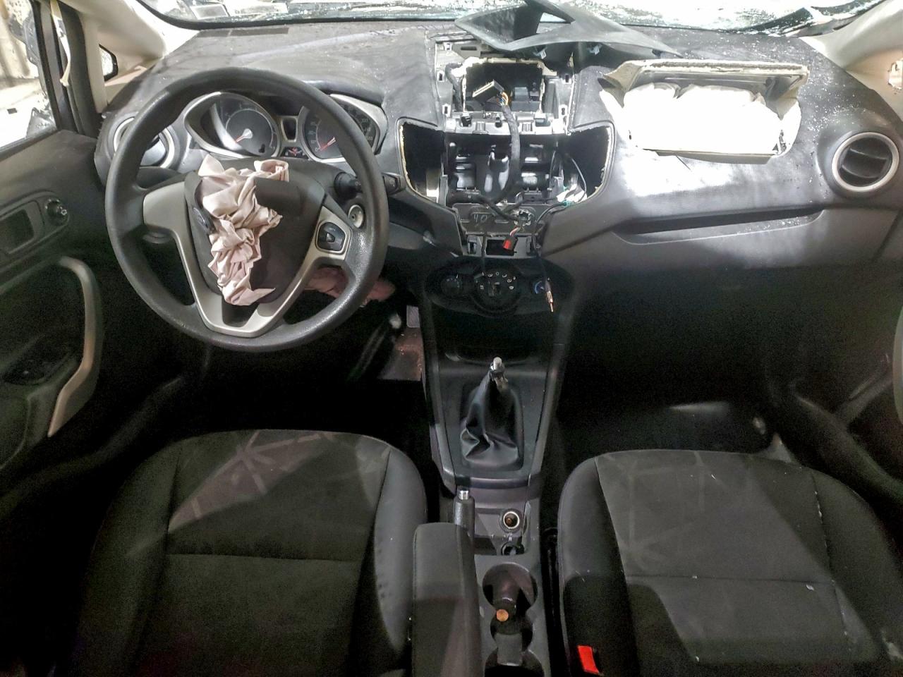2012 FORD FIESTA SE photo 8