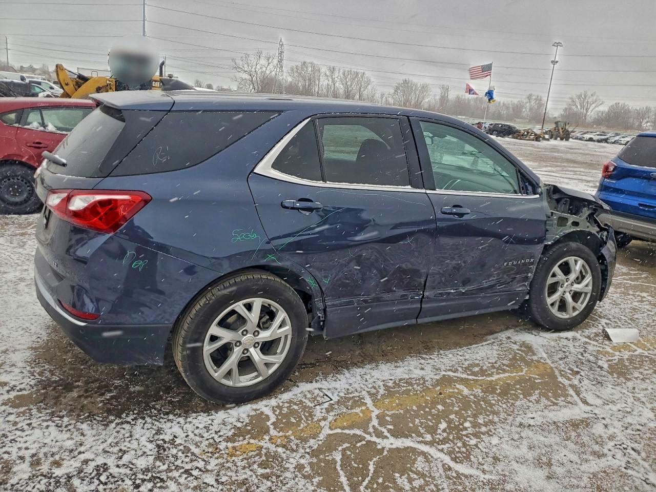 2018 CHEVROLET EQUINOX LT photo 3