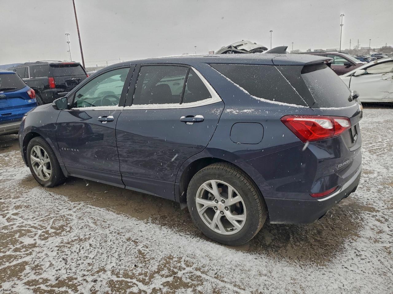 2018 CHEVROLET EQUINOX LT photo 2
