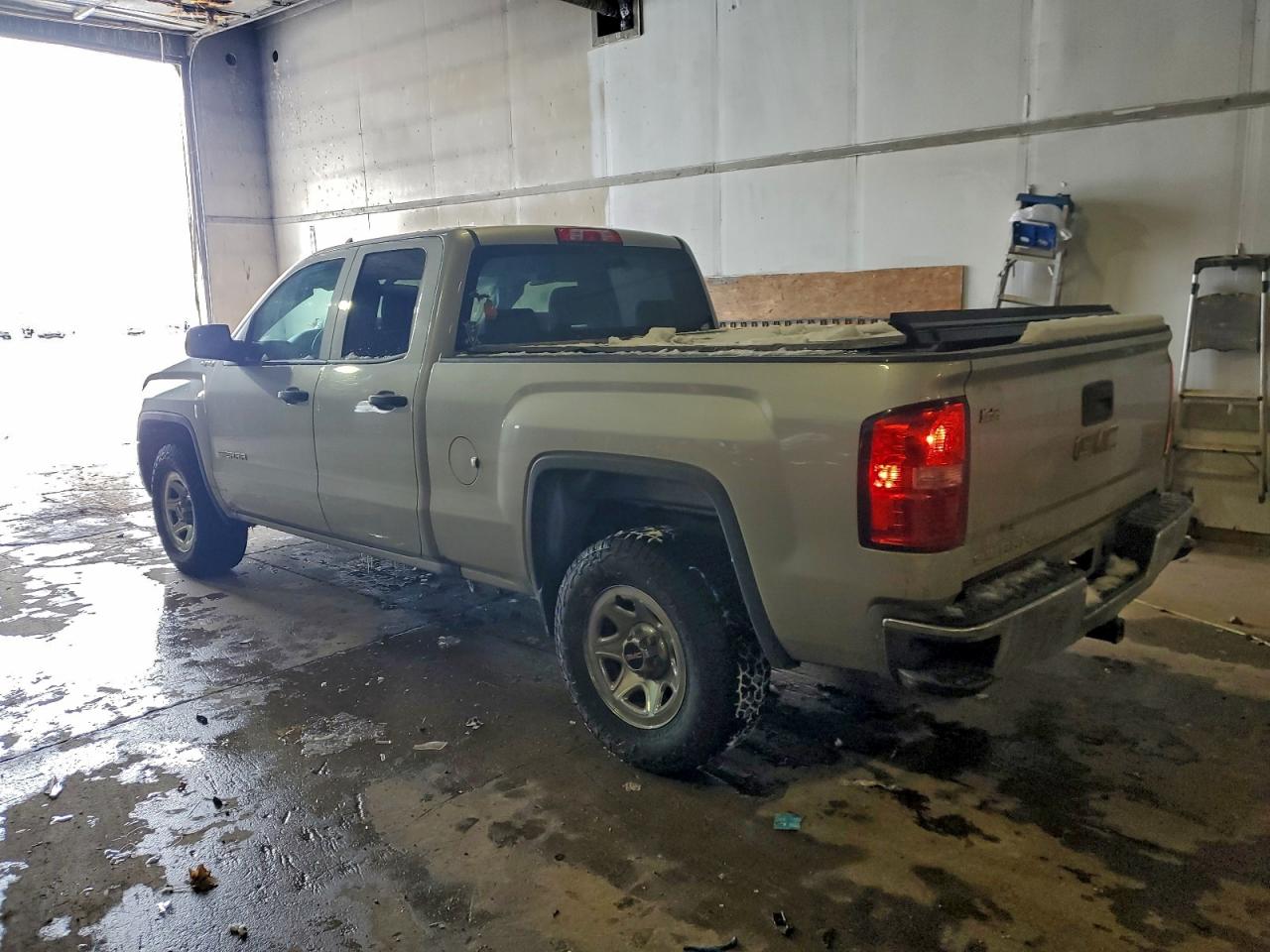 2017 GMC SIERRA K1500 photo 2