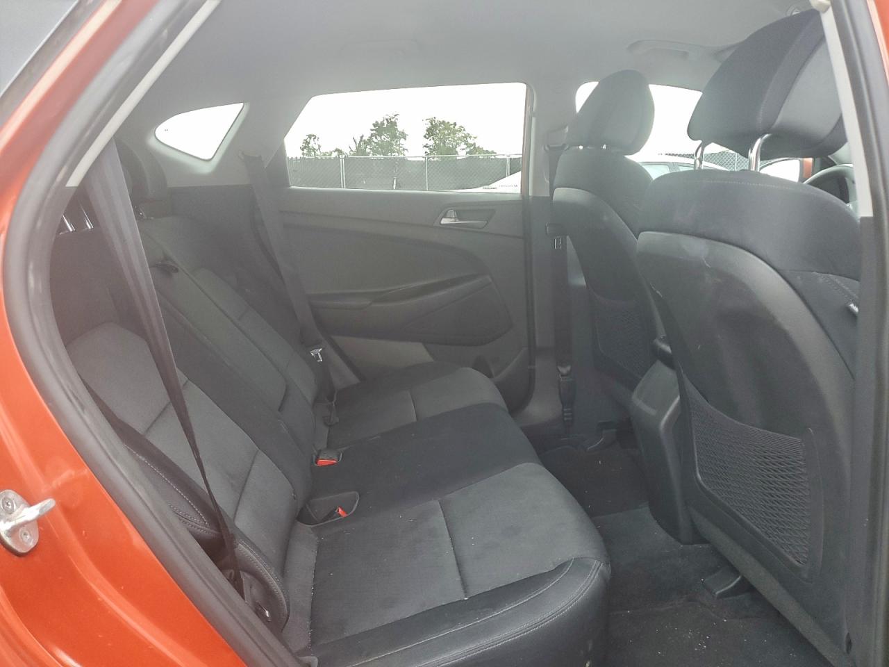 2016 HYUNDAI TUCSON SE photo 11