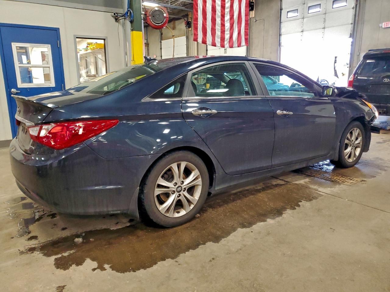2013 HYUNDAI SONATA SE photo 3