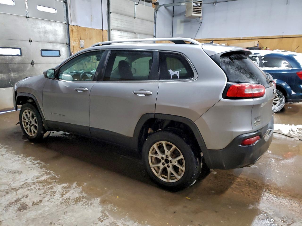 2014 JEEP CHEROKEE LATITUDE photo 2