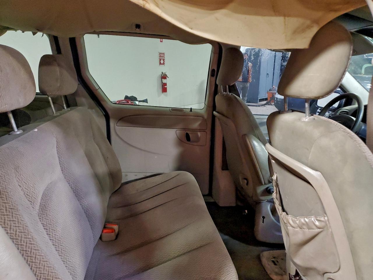 2007 CHRYSLER TOWN & COUNTRY LX photo 11