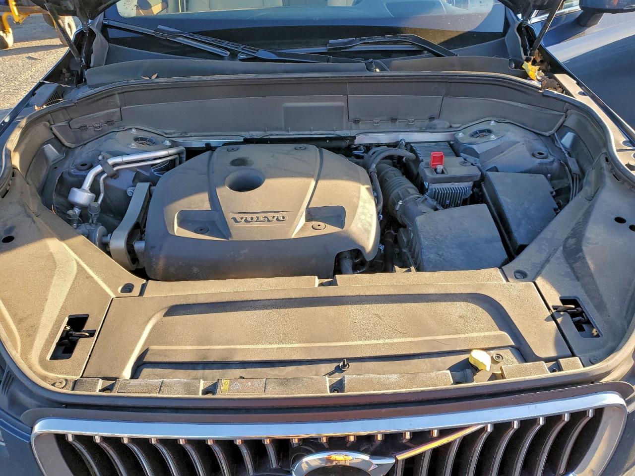 2021 VOLVO XC90 T6 MOMENTUM photo 12
