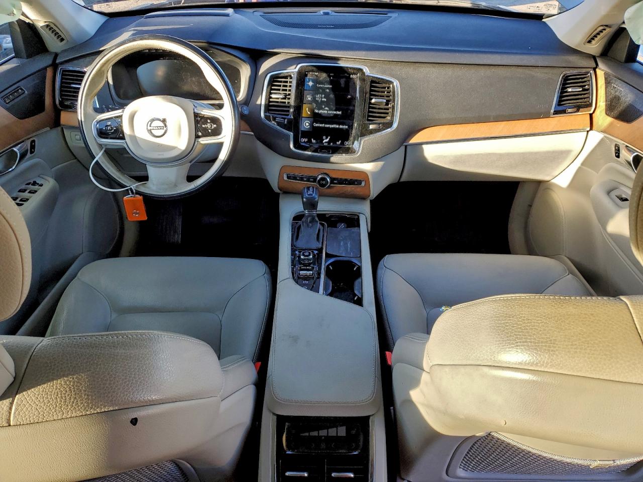 2021 VOLVO XC90 T6 MOMENTUM photo 8
