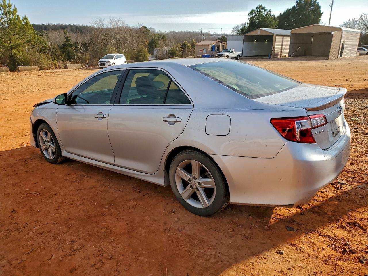 2014 TOYOTA CAMRY L photo 2
