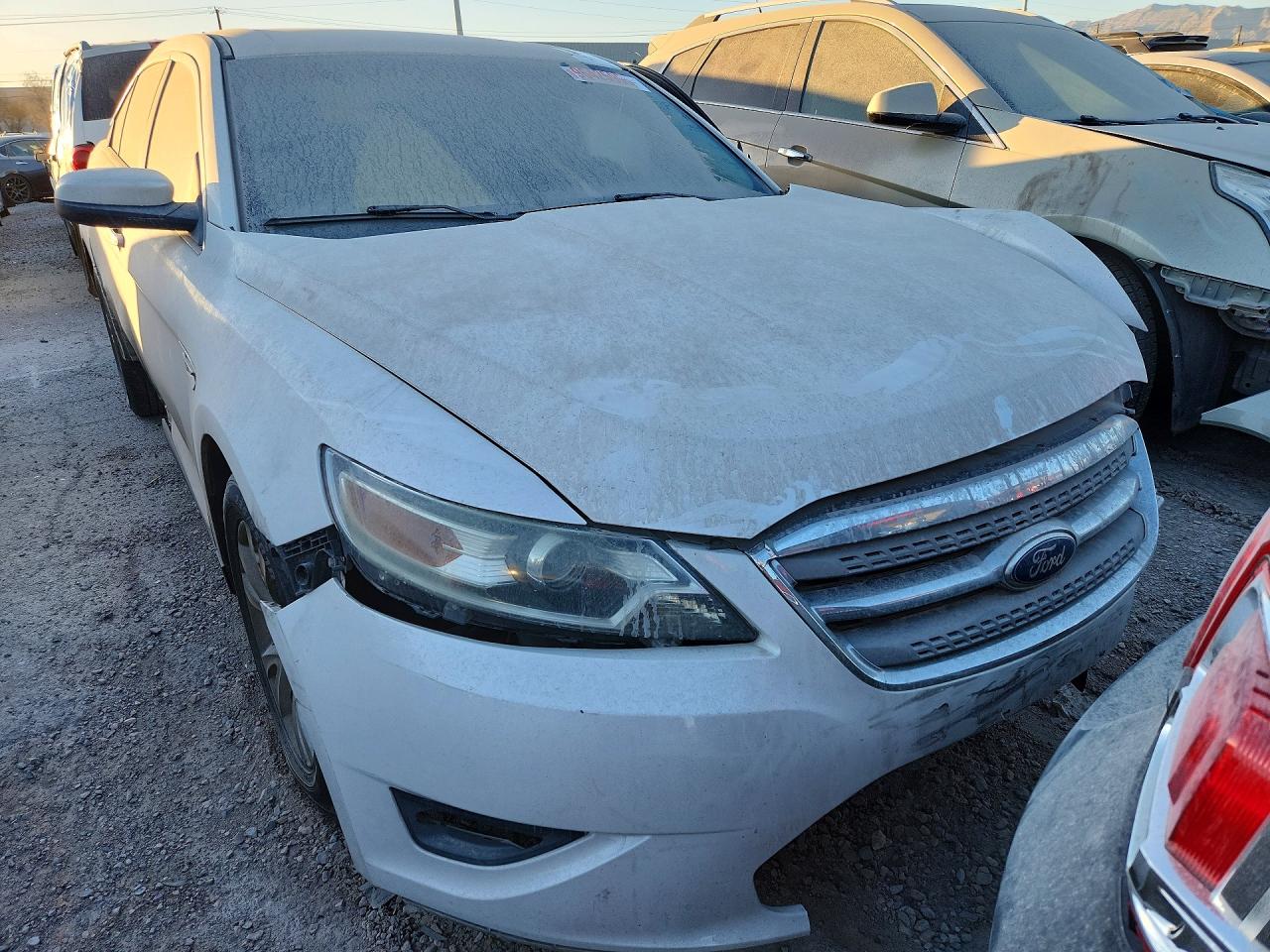 2011 FORD TAURUS SEL photo 5