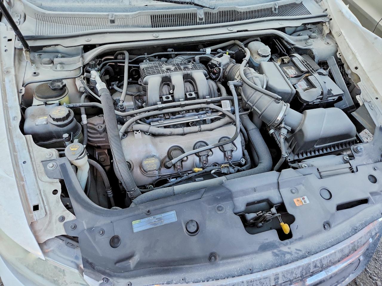 2011 FORD TAURUS SEL photo 11
