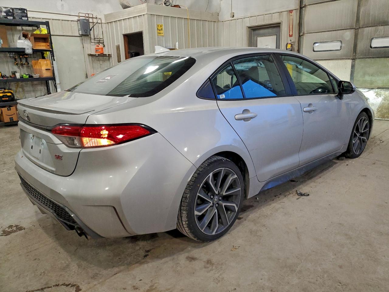2020 TOYOTA COROLLA SE photo 3