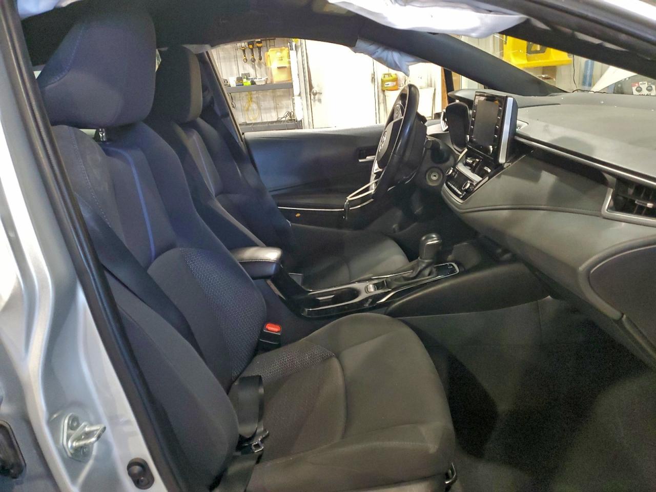 2020 TOYOTA COROLLA SE photo 7