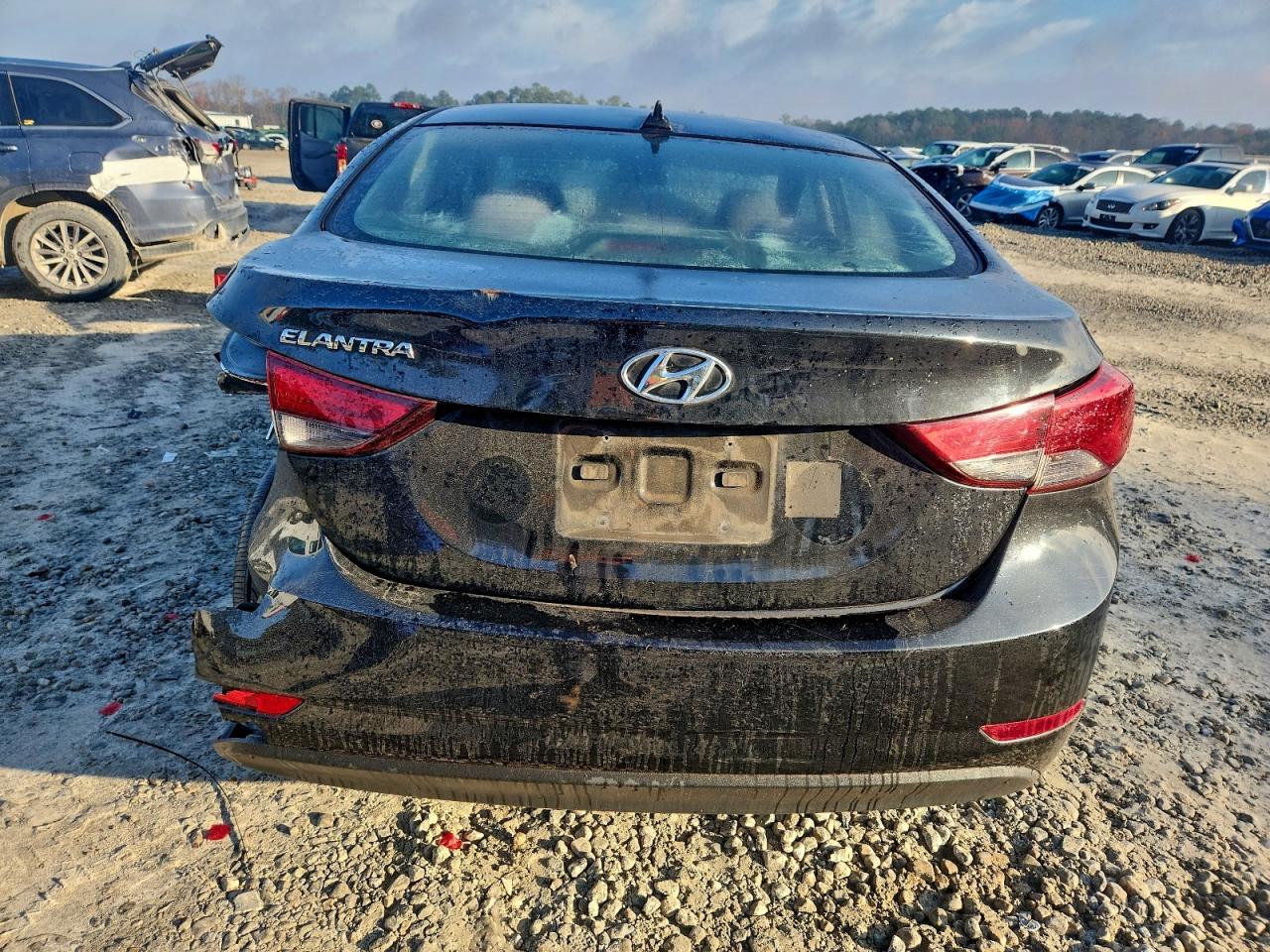 2016 HYUNDAI ELANTRA SE photo 6