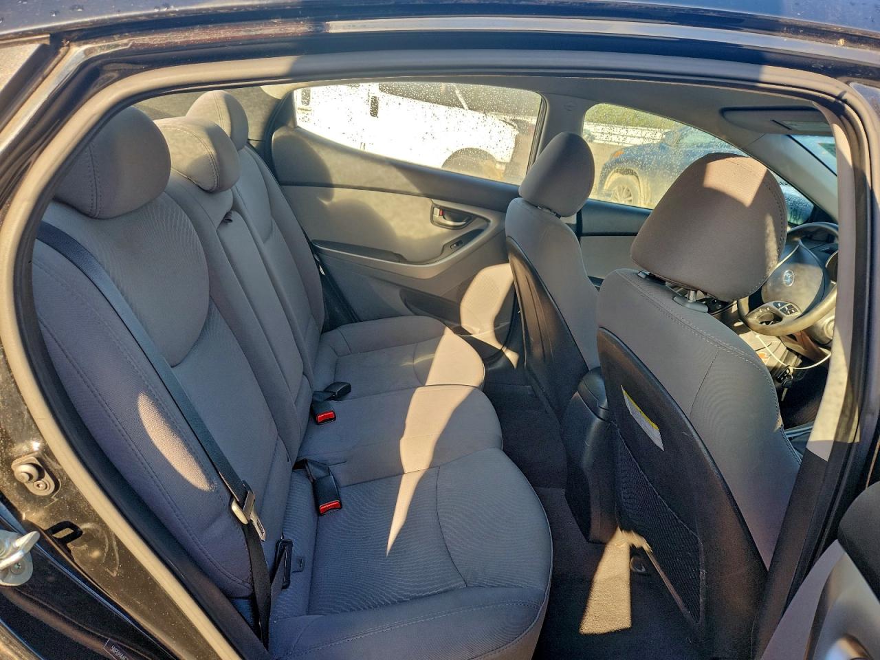 2016 HYUNDAI ELANTRA SE photo 10