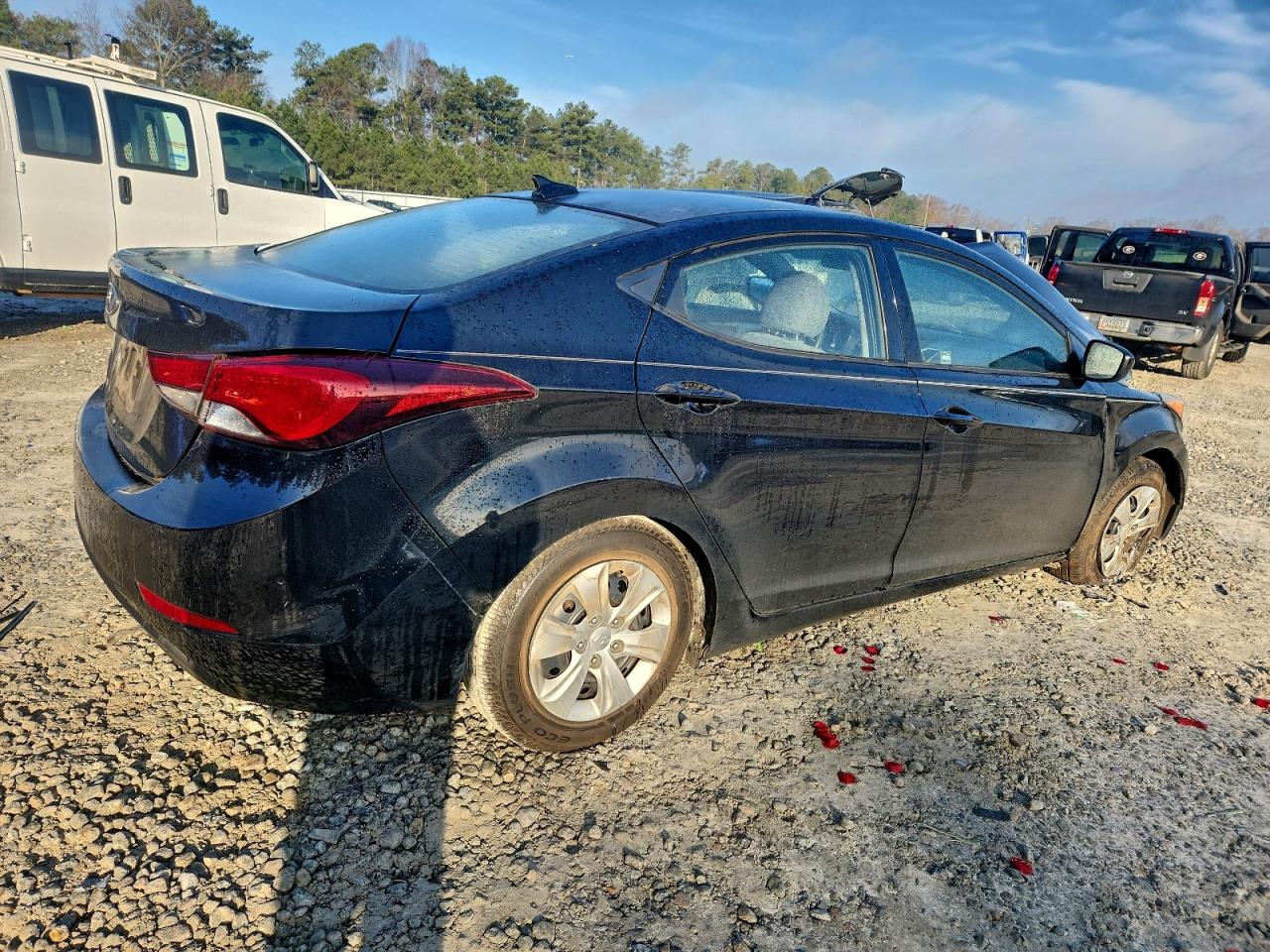 2016 HYUNDAI ELANTRA SE photo 3