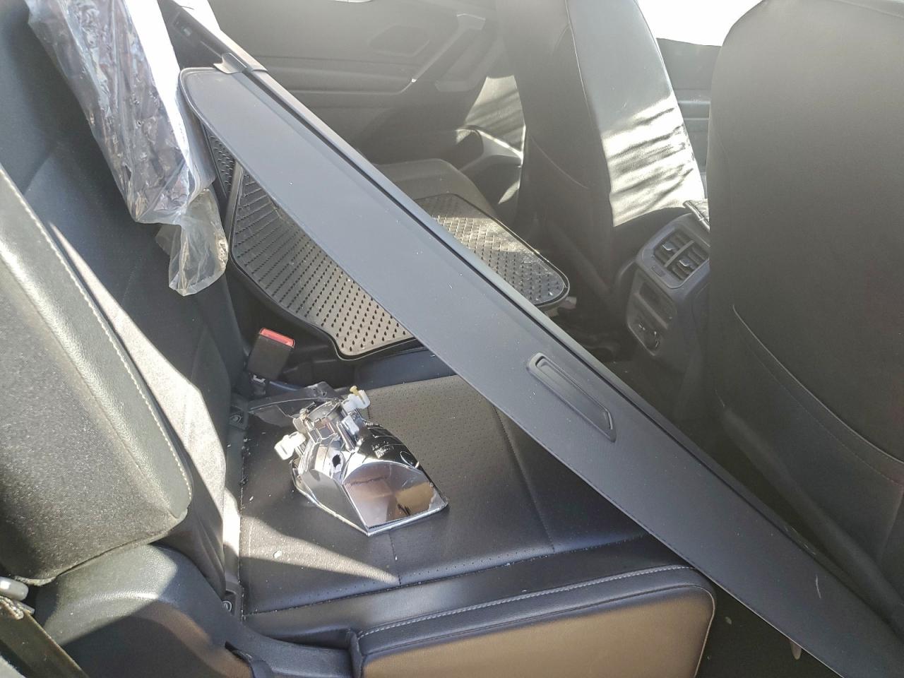 2020 VOLKSWAGEN TIGUAN SE photo 10
