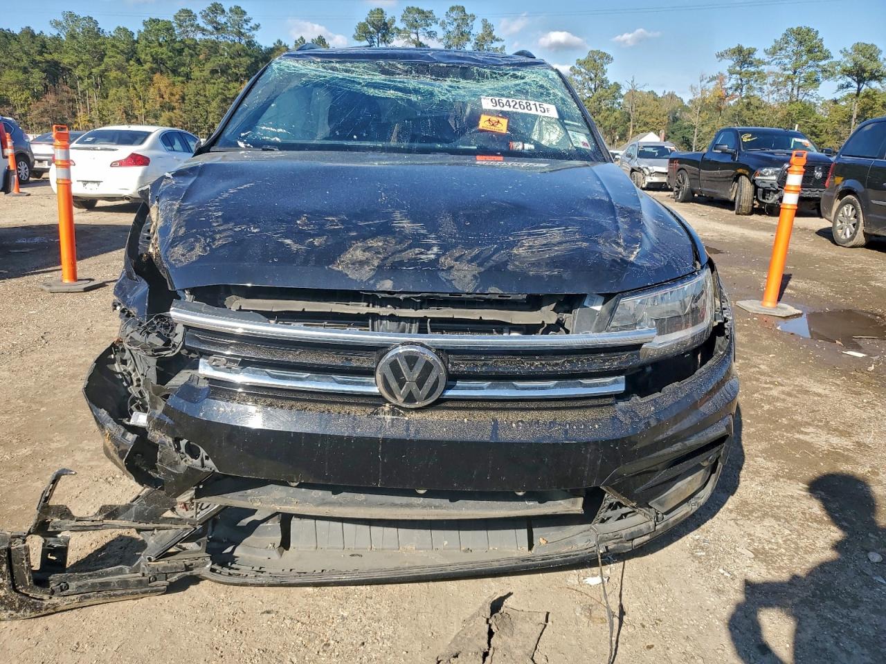 2020 VOLKSWAGEN TIGUAN SE photo 5