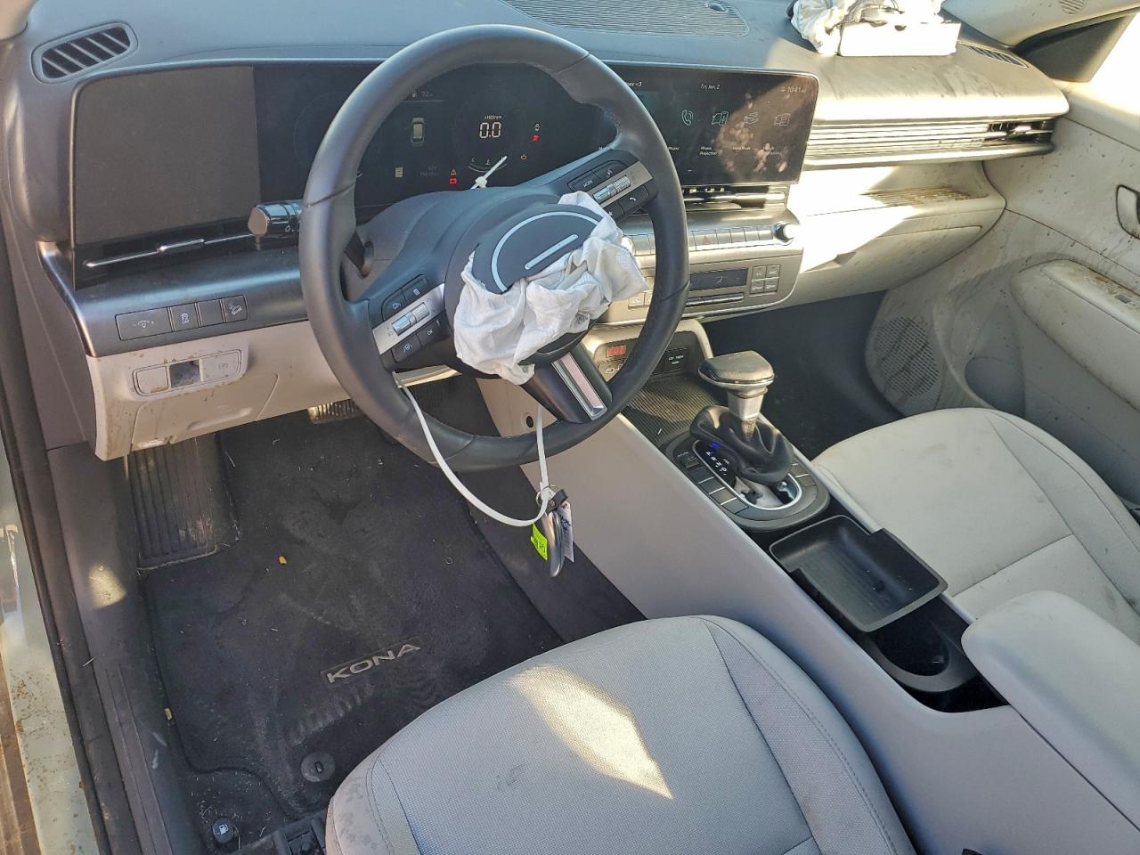 2025 HYUNDAI KONA SEL photo 8