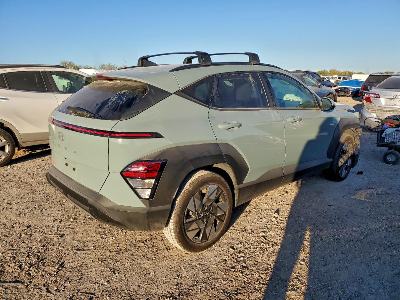 2025 HYUNDAI KONA SEL photo 3