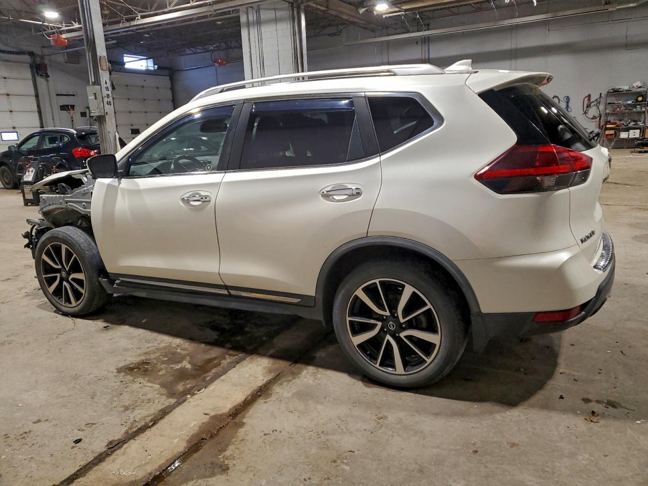 2018 NISSAN ROGUE S photo 2
