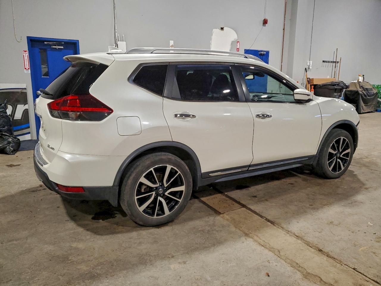 2018 NISSAN ROGUE S photo 3