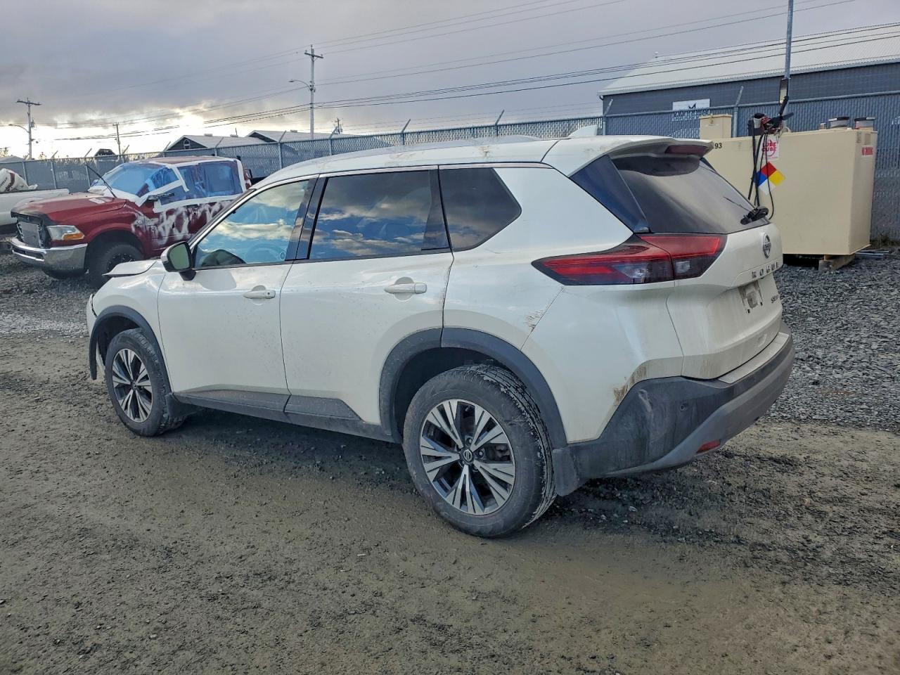 2021 NISSAN ROGUE SV photo 2