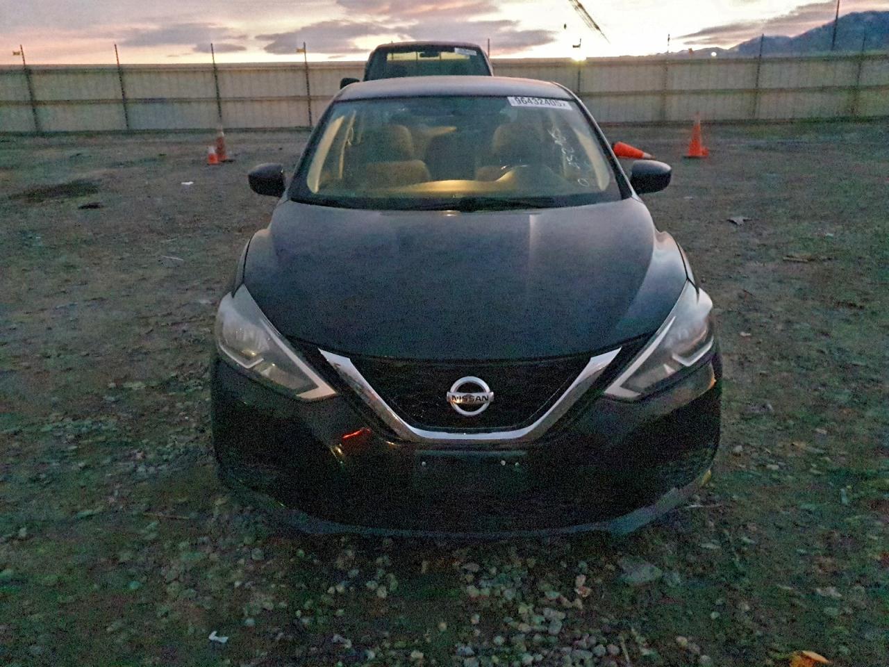 2017 NISSAN SENTRA S photo 5