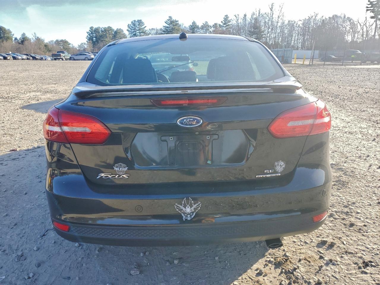 2015 FORD FOCUS SE photo 6