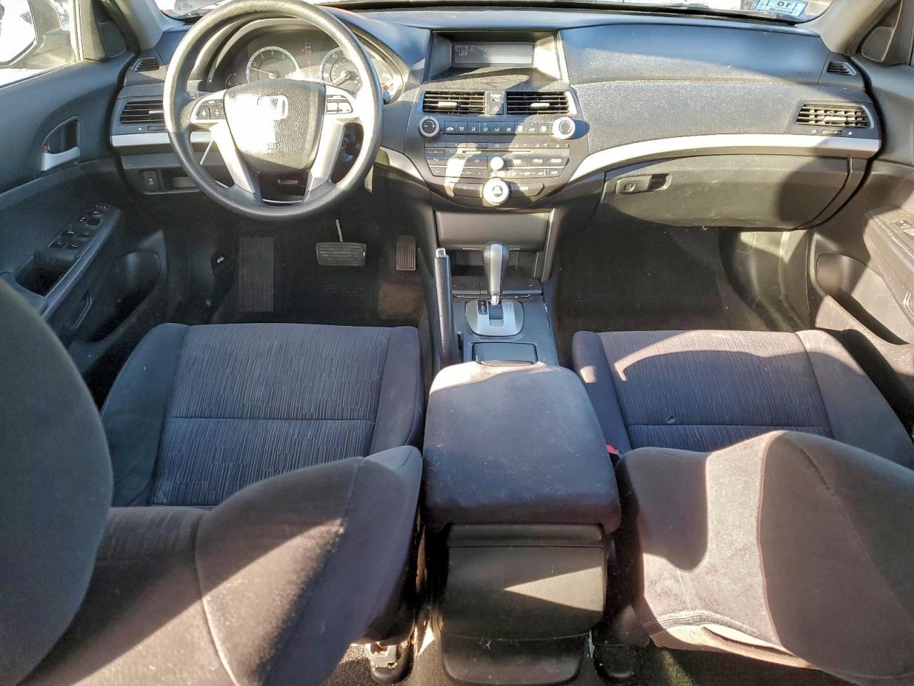 2012 HONDA ACCORD LX photo 8
