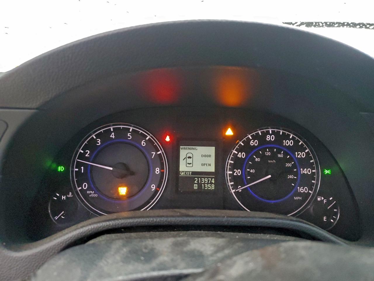 2010 INFINITI G37 BASE photo 9