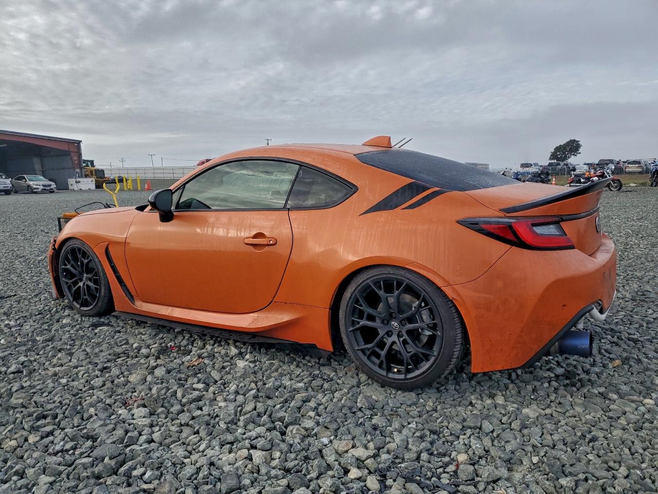 2023 TOYOTA GR 86 PREMIUM photo 2