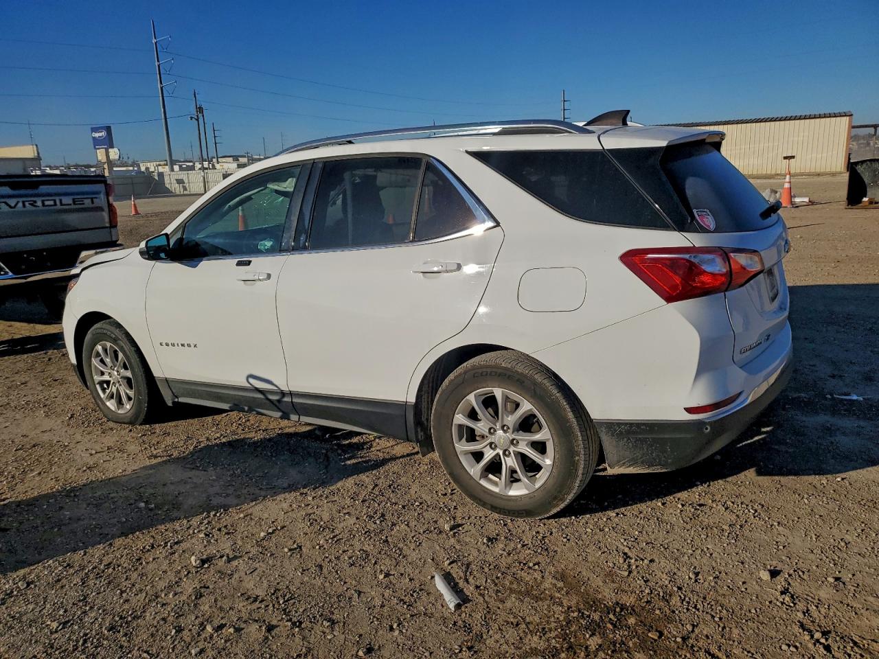 2018 CHEVROLET EQUINOX LT photo 2