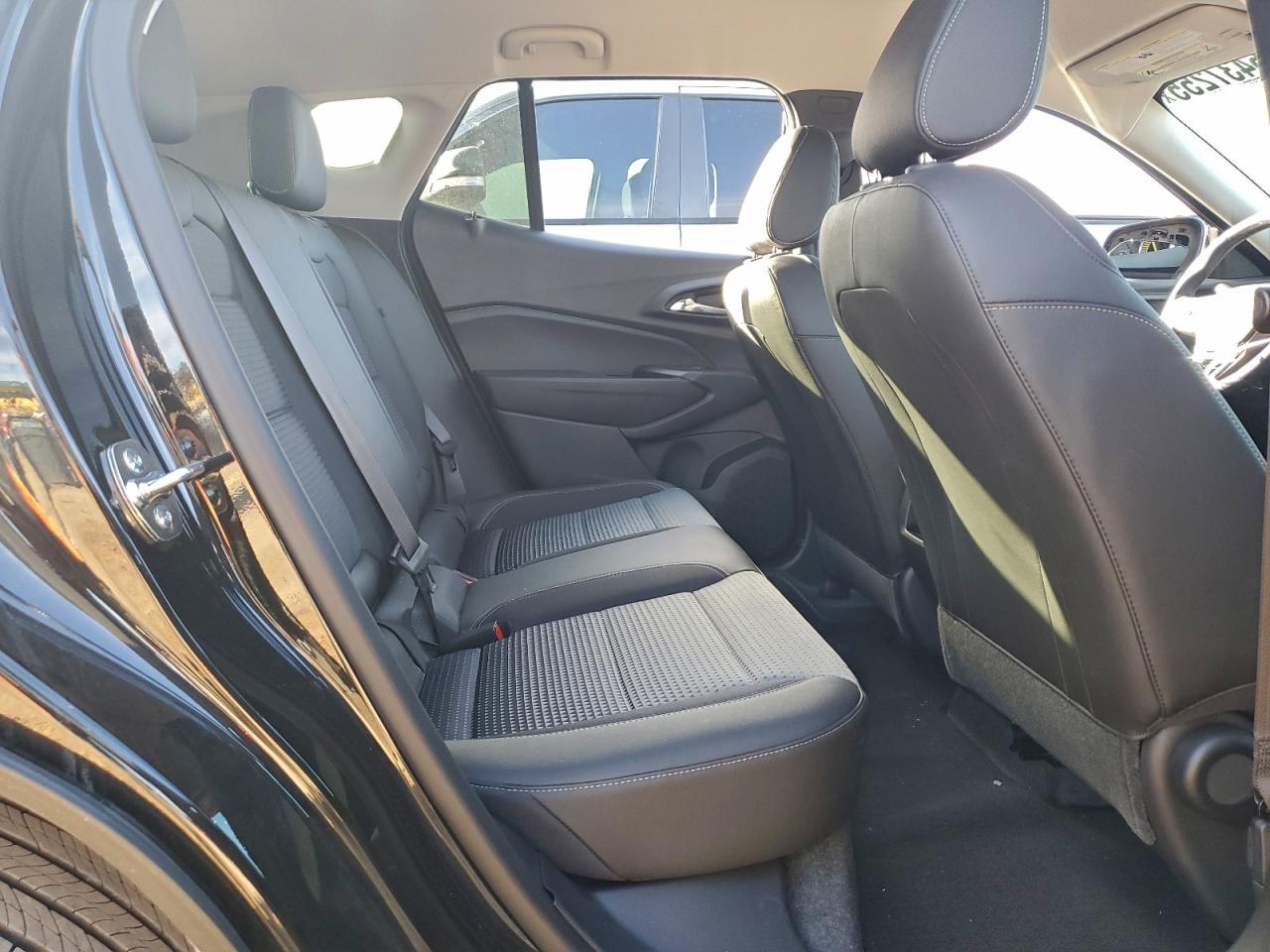 2025 CHEVROLET TRAX 1LT photo 19