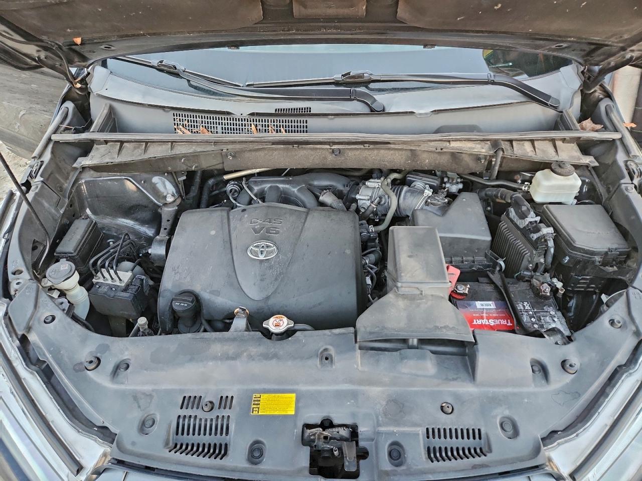 2019 TOYOTA HIGHLANDER LE photo 12