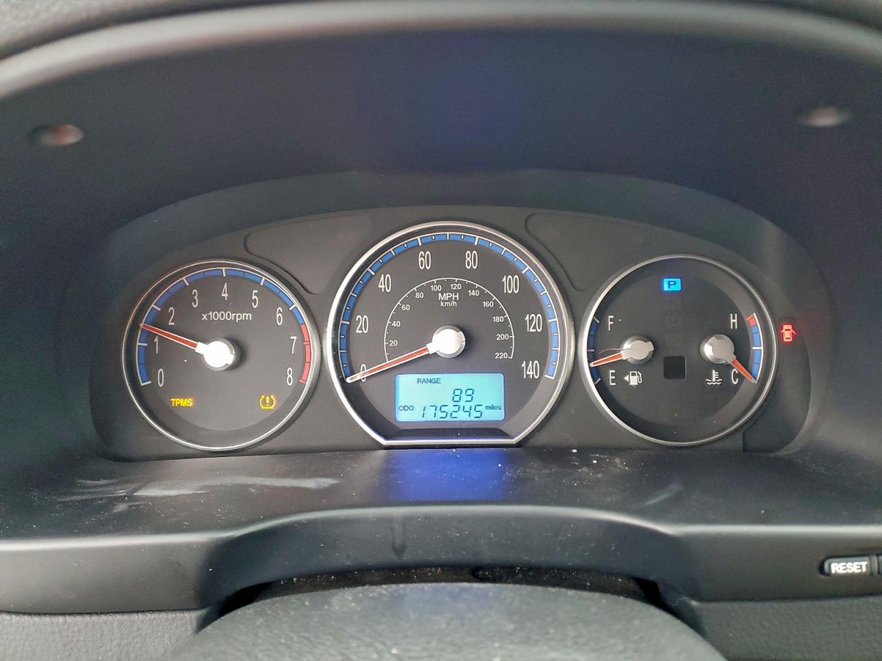 2009 HYUNDAI SANTA FE GLS photo 9