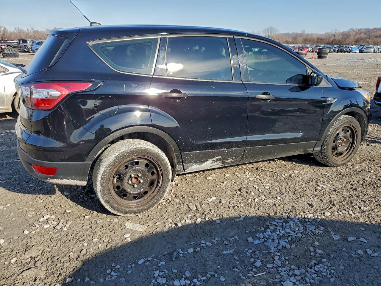2017 FORD ESCAPE S photo 3