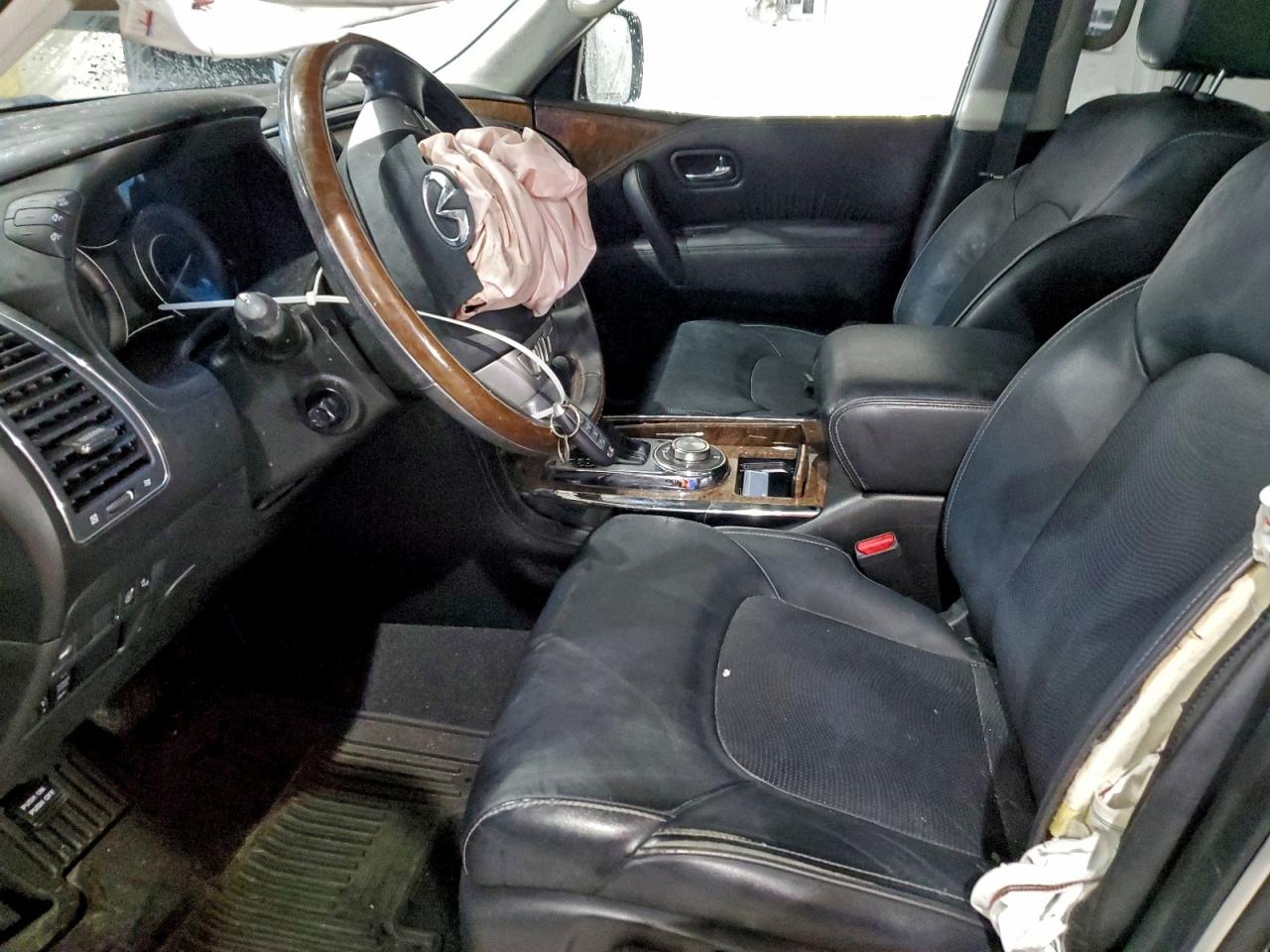 2017 INFINITI QX80 BASE photo 13