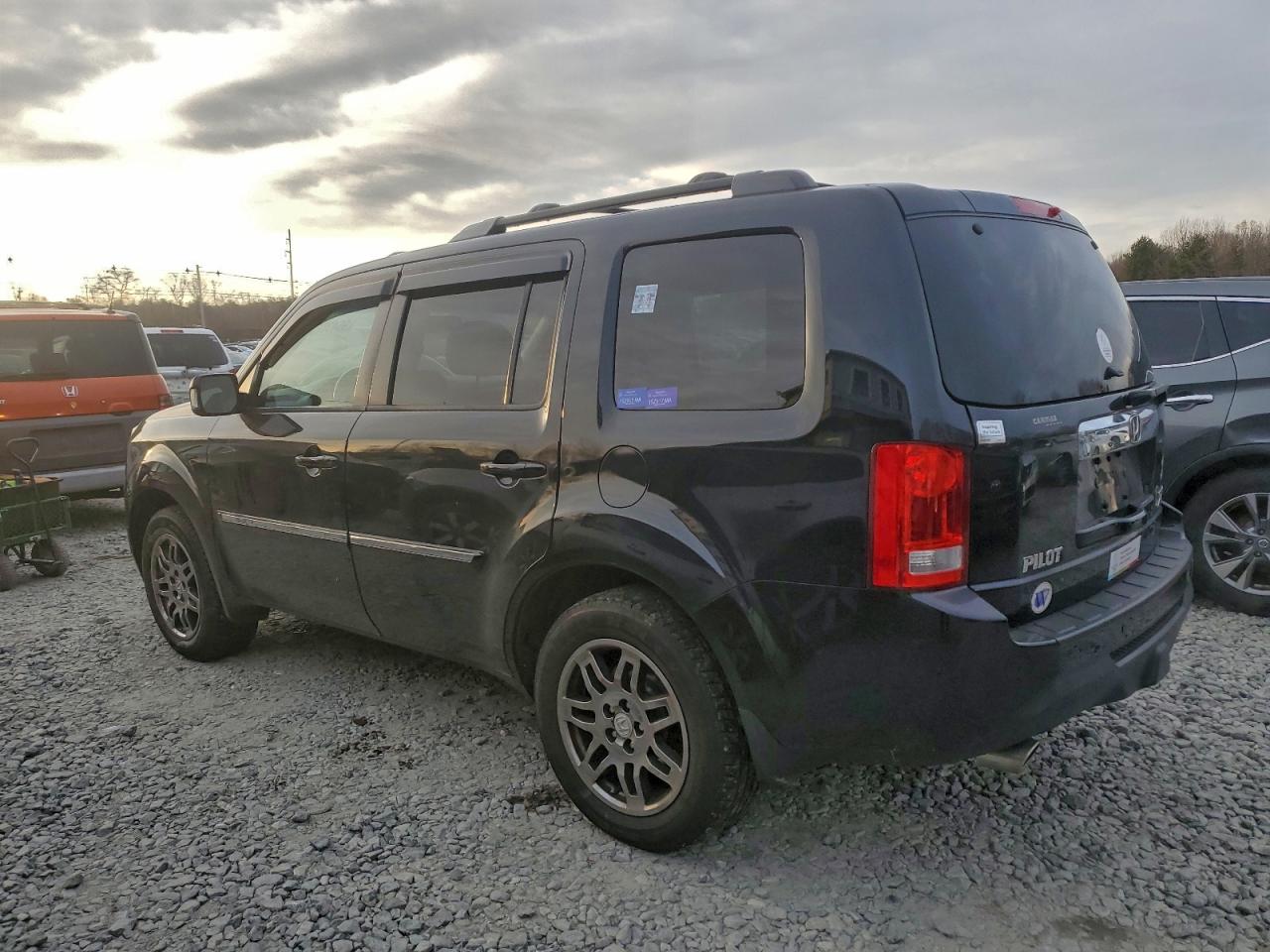 2013 HONDA PILOT TOURING photo 2